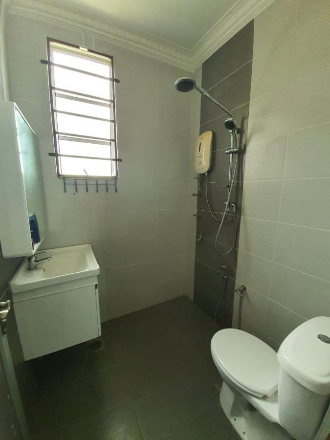 OYO 90347 Villa Temila Pasir Puteh Esterno foto