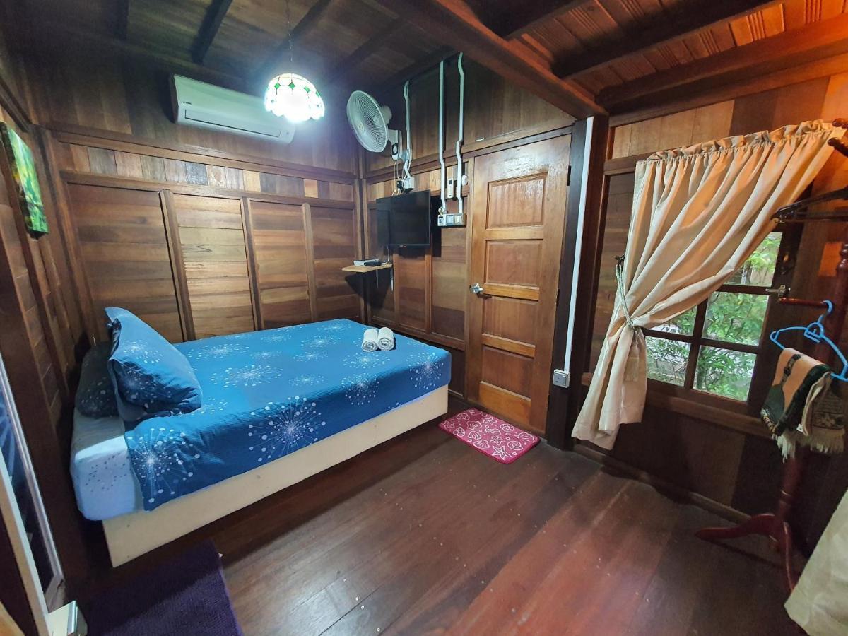 OYO 90347 Villa Temila Pasir Puteh Esterno foto