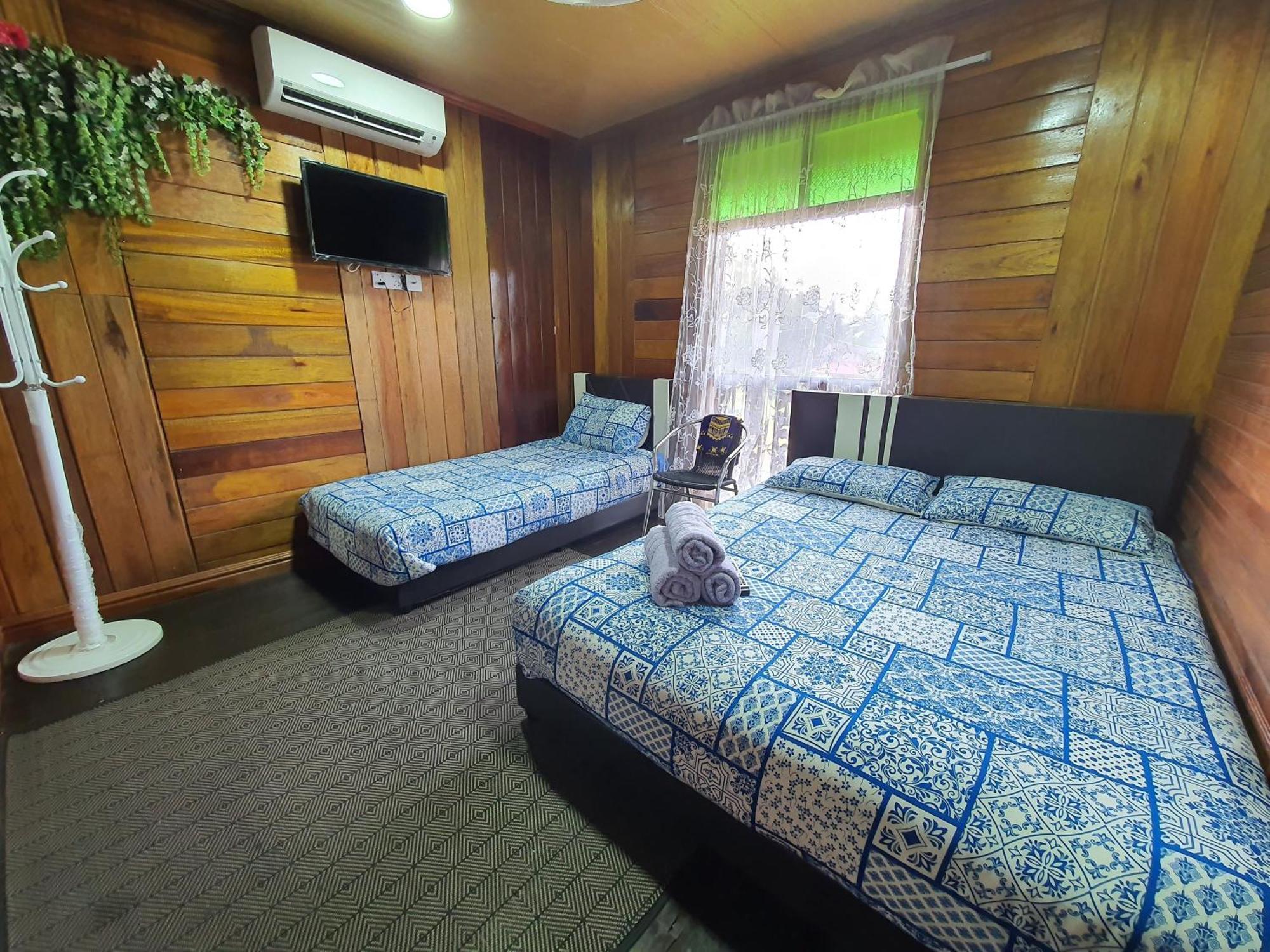 OYO 90347 Villa Temila Pasir Puteh Esterno foto
